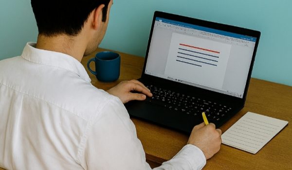 اصول نوشتن پایان‌نامه در گرایش‌های تربیت بدنی و علوم ورزشی